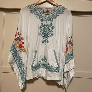 ❤️Johnny Was Floral Embroidered Poncho